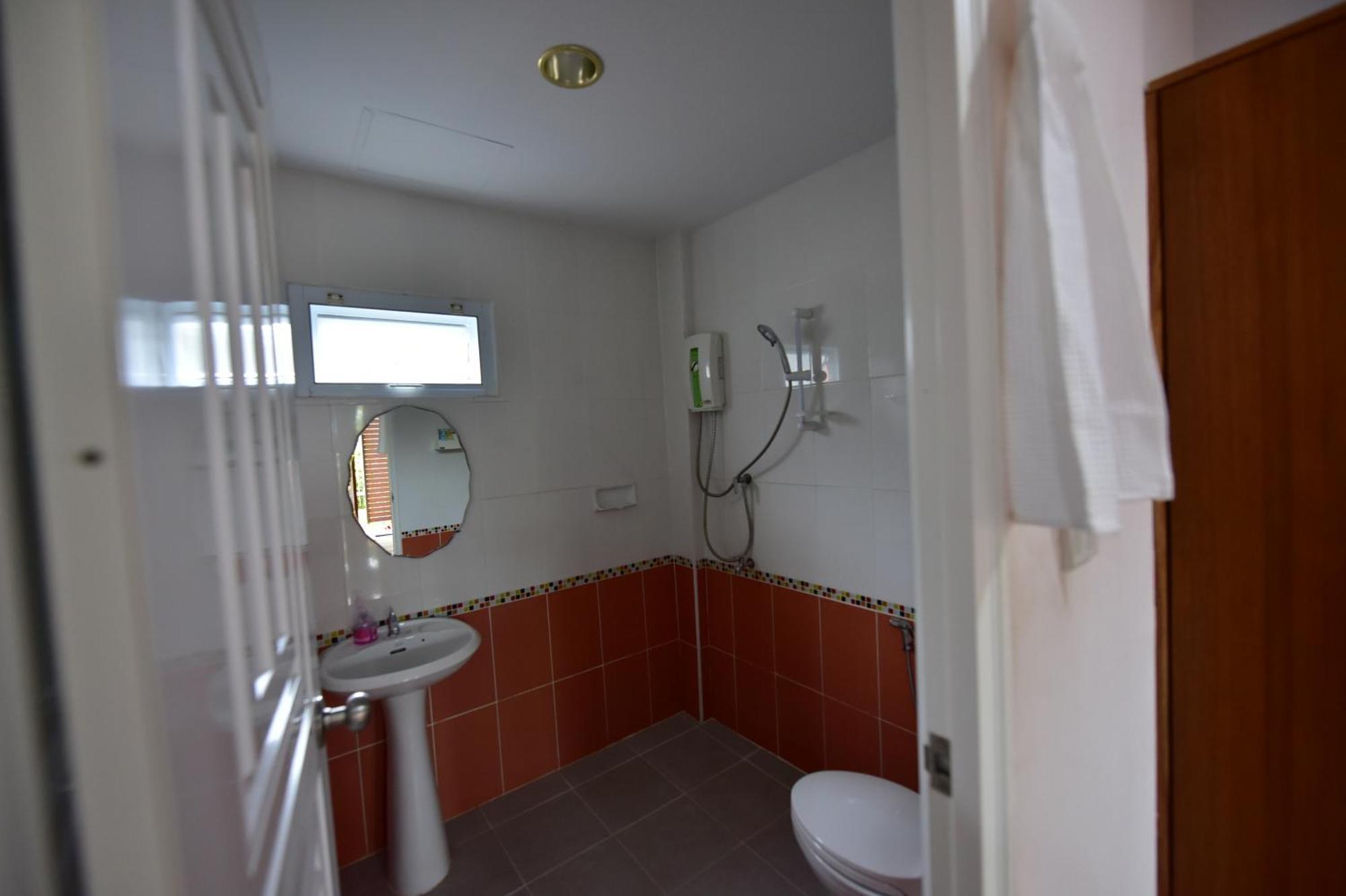 Kt Knight Hotel Сурин Экстерьер фото